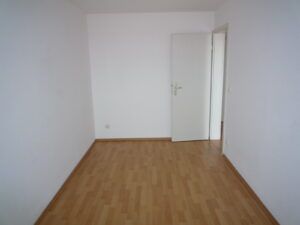 Krausenstr. 20, Wohnung 8 ~~~ Dachgeschoss, Balkon, Bad mit Wanne und Dusche, Keller - Photo 2