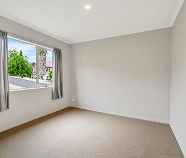 Spacious 2 bed family home! - Photo 4