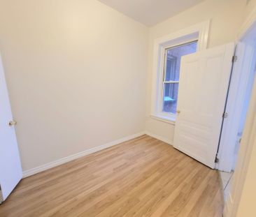 For Lease - 139 1/2 John Street Unit# 4, Hamilton, Ontario - Photo 6
