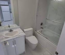 2 Bed, 1 Bath Suite w/ Laundry $1650 / mo - Photo 4