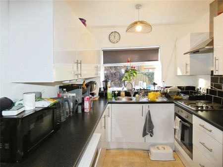 3 bedroom house to rent Sotheby Avenue, Sutton-in-Ashfield, Nottinghamshire, NG17 - Photo 5