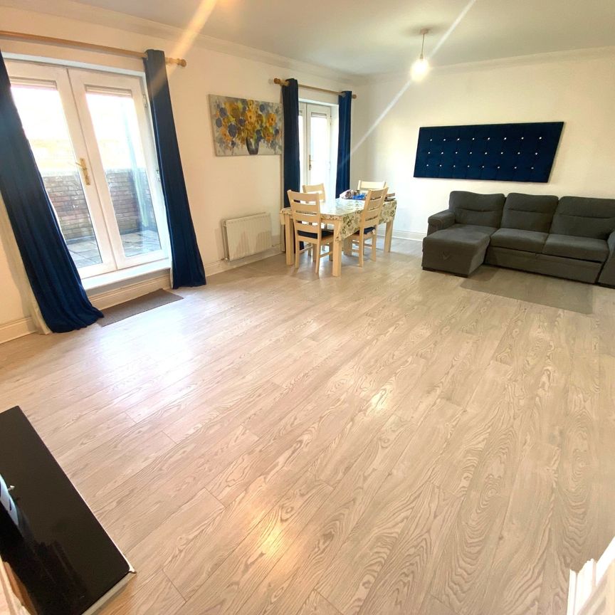 Mount Garrett Park, Tyrrelstown, Dublin 15 - Photo 1