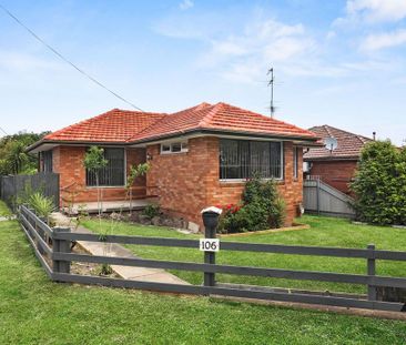 Charming Family Home in Prime Location – Ideal for Entertaining and... - Photo 4