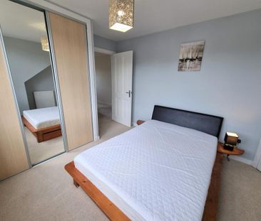 4 bedroom semi-detached house to rent - Photo 3