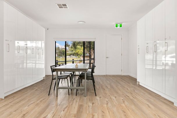 Brand new rooming house, modern & all bills included! - Photo 1