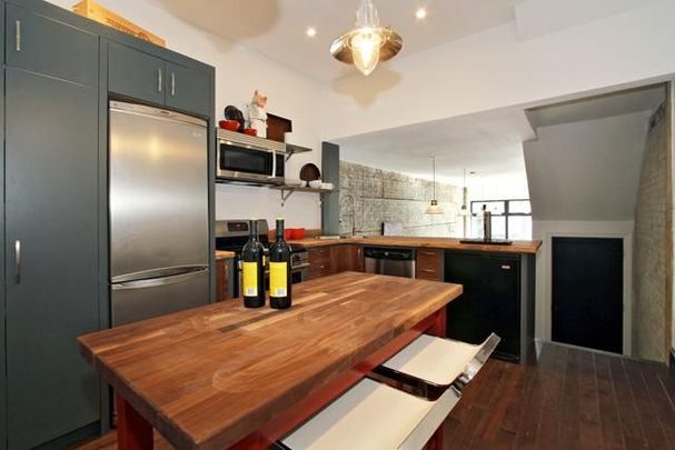 For Lease - 726 Gerrard Street Unit# Main, Toronto, Ontario - Photo 1