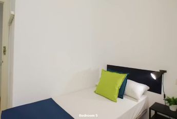 Avenida del Reino de Valencia, Valencia, Valencian Community 46005