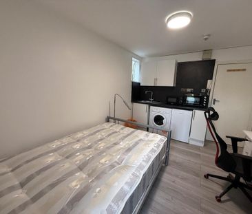 Studio to rent - Photo 6