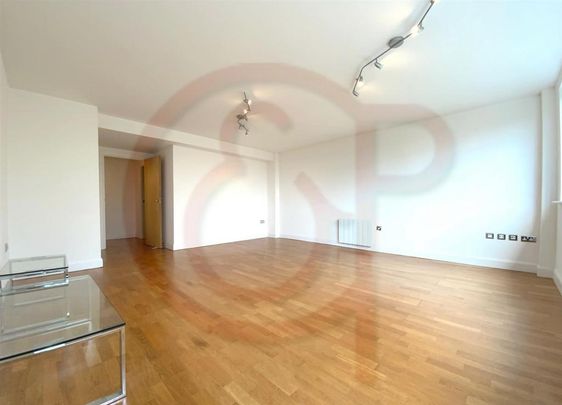 3 bedroom flat to rent - Photo 1