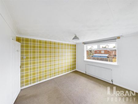 3 bedroom end of terrace house to rent - Photo 4