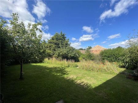 Available late November, 2 Manor Gardens is a welcoming two bedroomed semi-detached property situated in the sought-after village of Aldborough and located only a short distance away from an excellent selection of amenities in the nearby market town of Boroughbridge. - Photo 4