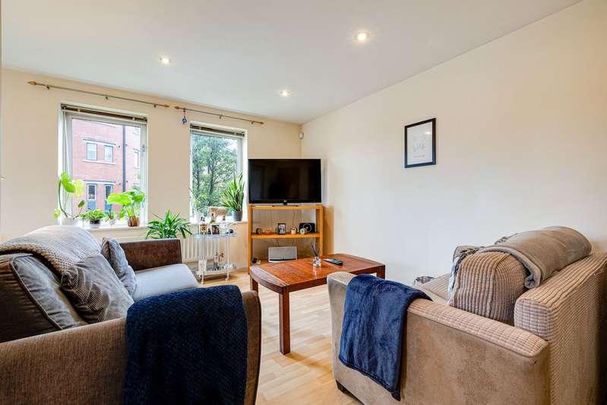 Walls Avenue, Hopkinson Court, CH1 - Photo 1