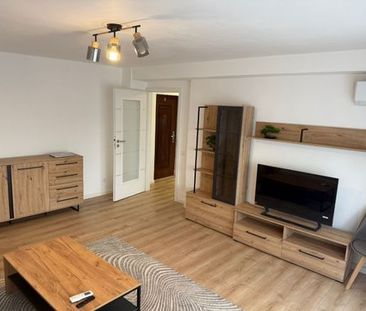 Inchiriez apartament 3 camere - Photo 2