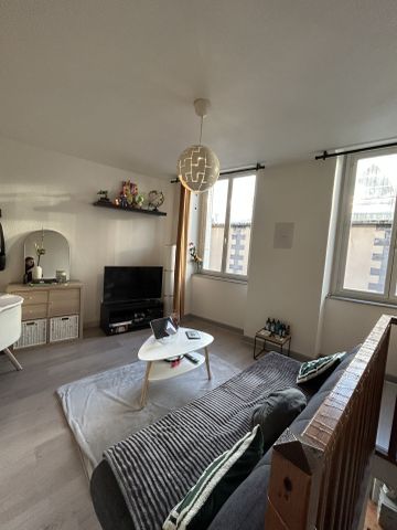 Location Appartement 2 pièces 38m² RIOM 63200 - Photo 2