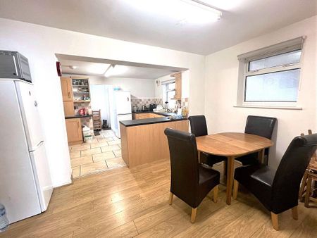 1 bedroom flat to rent - Photo 5