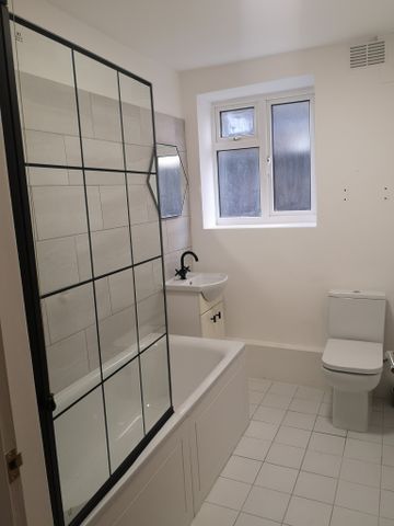 Ground Floor Garden Flat To Let in Greenwich - Photo 5