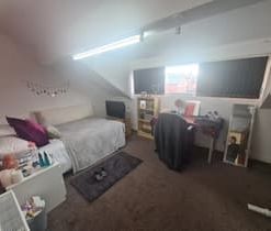 6 Bed - 53 Chestnut Avenue, Hyde Park, Leeds - LS6 1AZ - Student - Photo 3