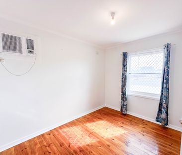 To register & apply for this property, please use this link: https:... - Photo 5