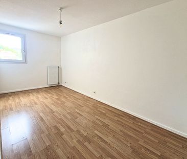 Location Appartement 3 pièces 65m² - Photo 3