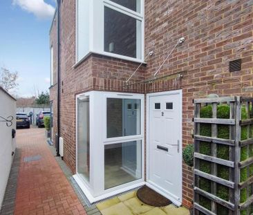 4 bedroom terraced house to rent - Photo 5