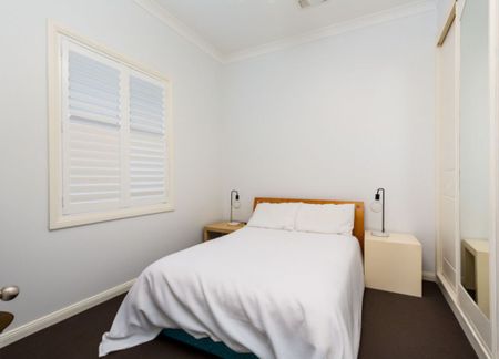 16 Edden Street, Adamstown - Photo 5