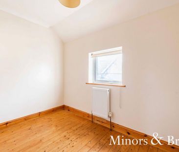 3 bedroom semi-detached house to rent - Photo 4