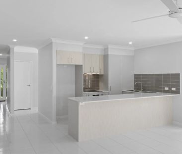 Modern living townhouse with close proximity to schools and public ... - Photo 1