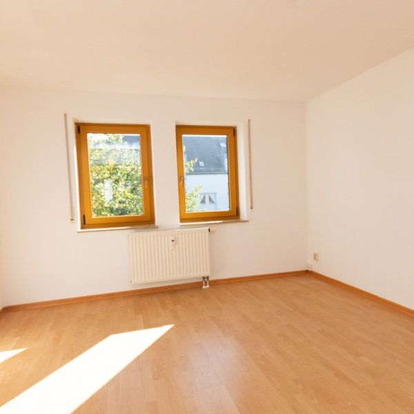 3-Raum-Wohnung im Herzog-Georg-Ring - 1. Obergeschoss - Balkon - Stellplatz - Annaberg-Buchholz - Photo 1