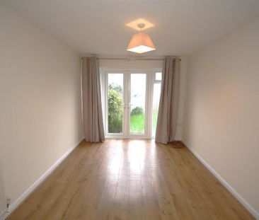 3 bedroom end of terrace house to rent - Photo 6