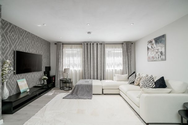 1 Bed Flat, South Wimbledon, SW19 - Photo 1