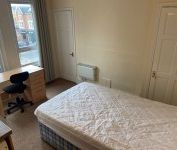 1 bed Studio - To Let - Photo 3