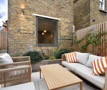 3 bedroom terraced house to rent - Photo 5