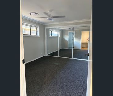 Impressive Brand New Duplex - Photo 6