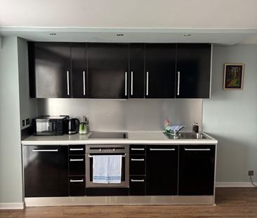 1 Bed Flat, Leeds, LS1 - Photo 2