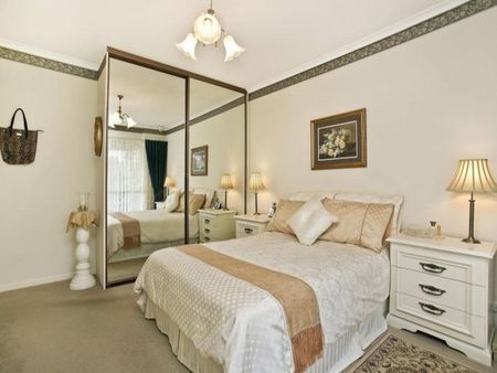 NEAT THREE BEDROOM HOME IN SOUGHT AFTER SUBURB - Photo 4