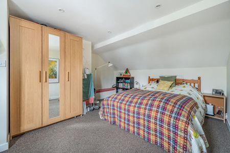 5 bedroom semi-detached house to rent - Photo 3