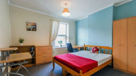 241 Hubert Road - Photo 3