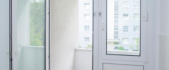 ** FRISCH SANIERT ** 2-Zimmer-Wohnung mit Südloggia - Photo 1