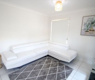 RENOVATED AND FULLY FURNISHED SPACIOUS TOWNHOUSE WITH VIEWS IN THE ... - Photo 5