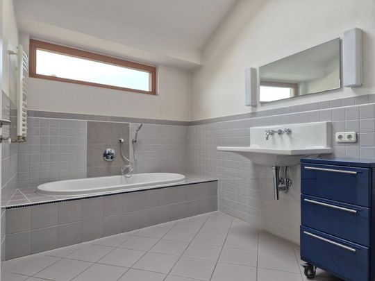 Designerpenthouse in der Museumstraße! 149 m² WNFL + Balkon + Dachterrasse, teilmöbliert, 4 Zimmer! - Photo 1