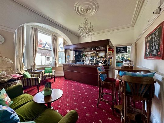 14 bedroom detached house to rent - Photo 1