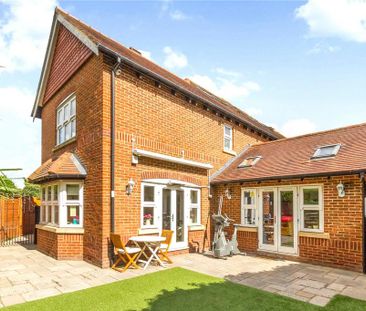 4 bedroom semi-detached house to rent - Photo 2