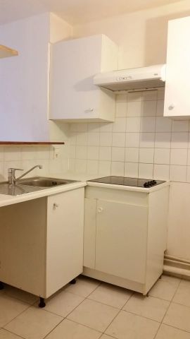 Location Appartement 3 pièces 63m² LA ROCHELLE 17000 - Photo 4