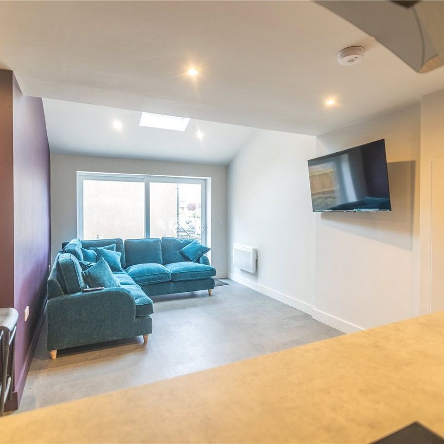 1 Orchard Terrace, Newsome, Huddersfi... - Photo 1