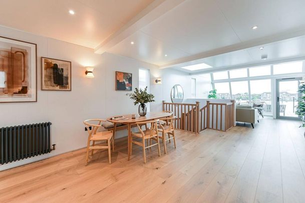 2 bedroom houseboat to rent - Photo 1