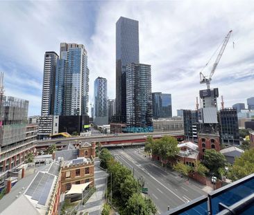 Southbank Central: One Bedroom Apartment with Fantastic Facilities! - Photo 6