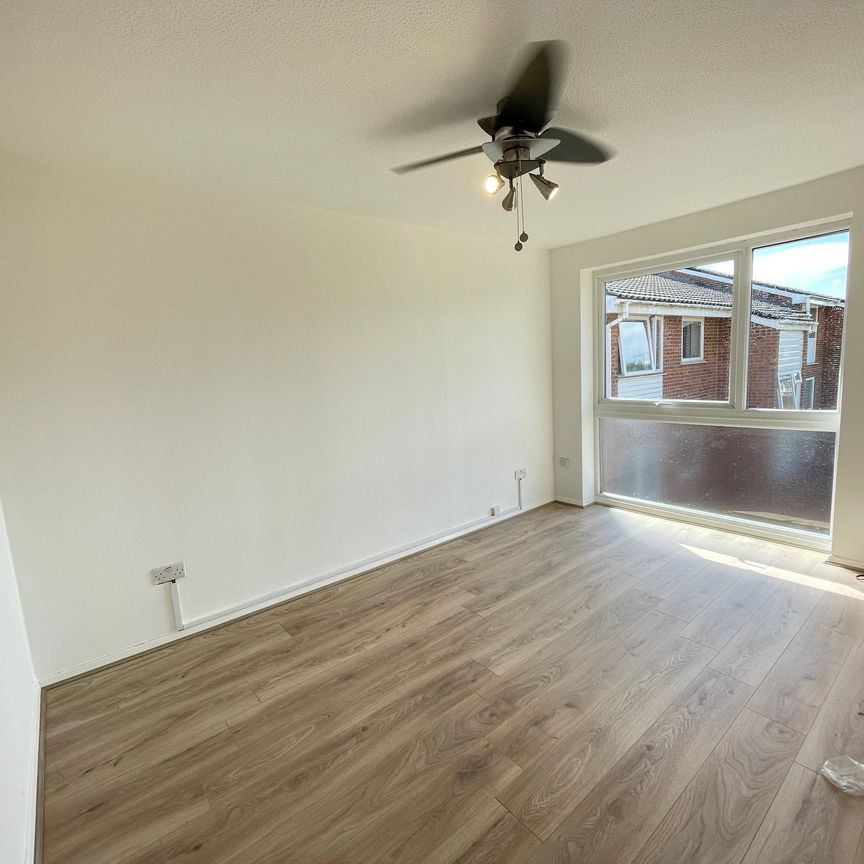 Nightingale Walk, Hemel Hempstead - Photo 1