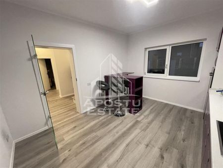 Casa cu 3 dormitoare, locuri de parcare, in Dumbravita - Fotografie 2