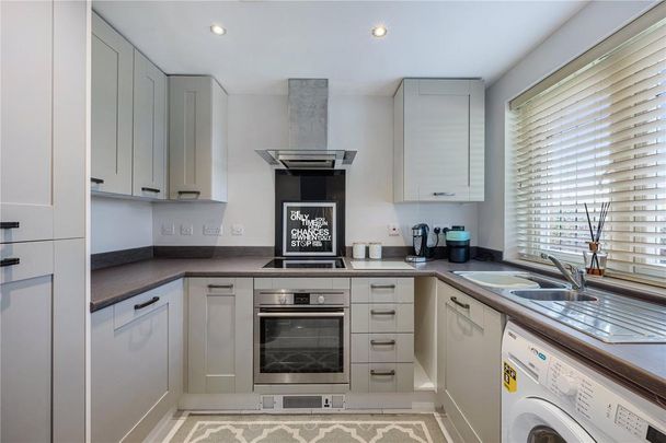 2 bedroom terraced house to rent - Photo 1