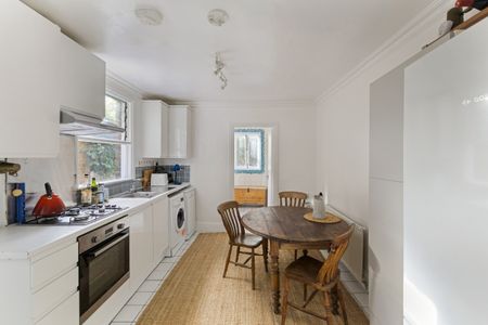 1 bedroom flat to rent - Photo 5
